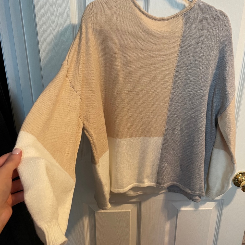 Color block sweater - Picture 3 of 8